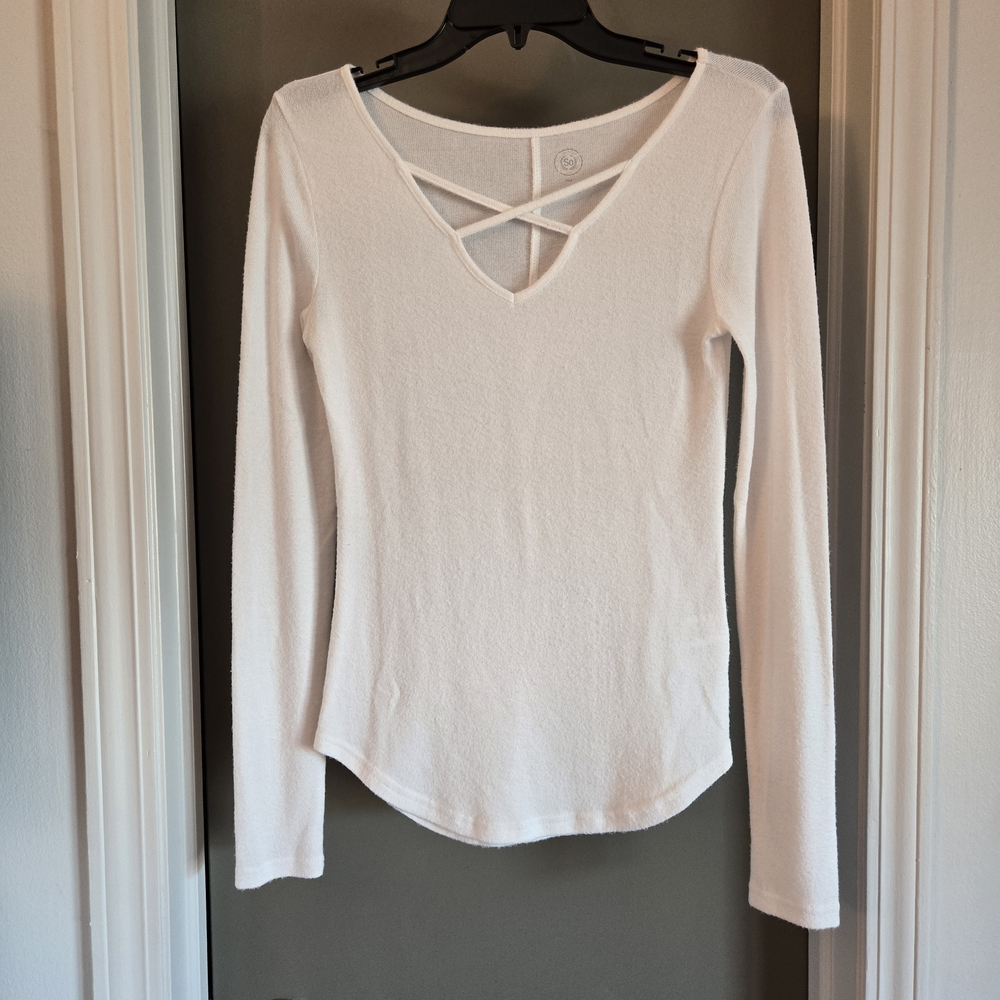 SO Classic White Crisscross Long Sleeve Tee